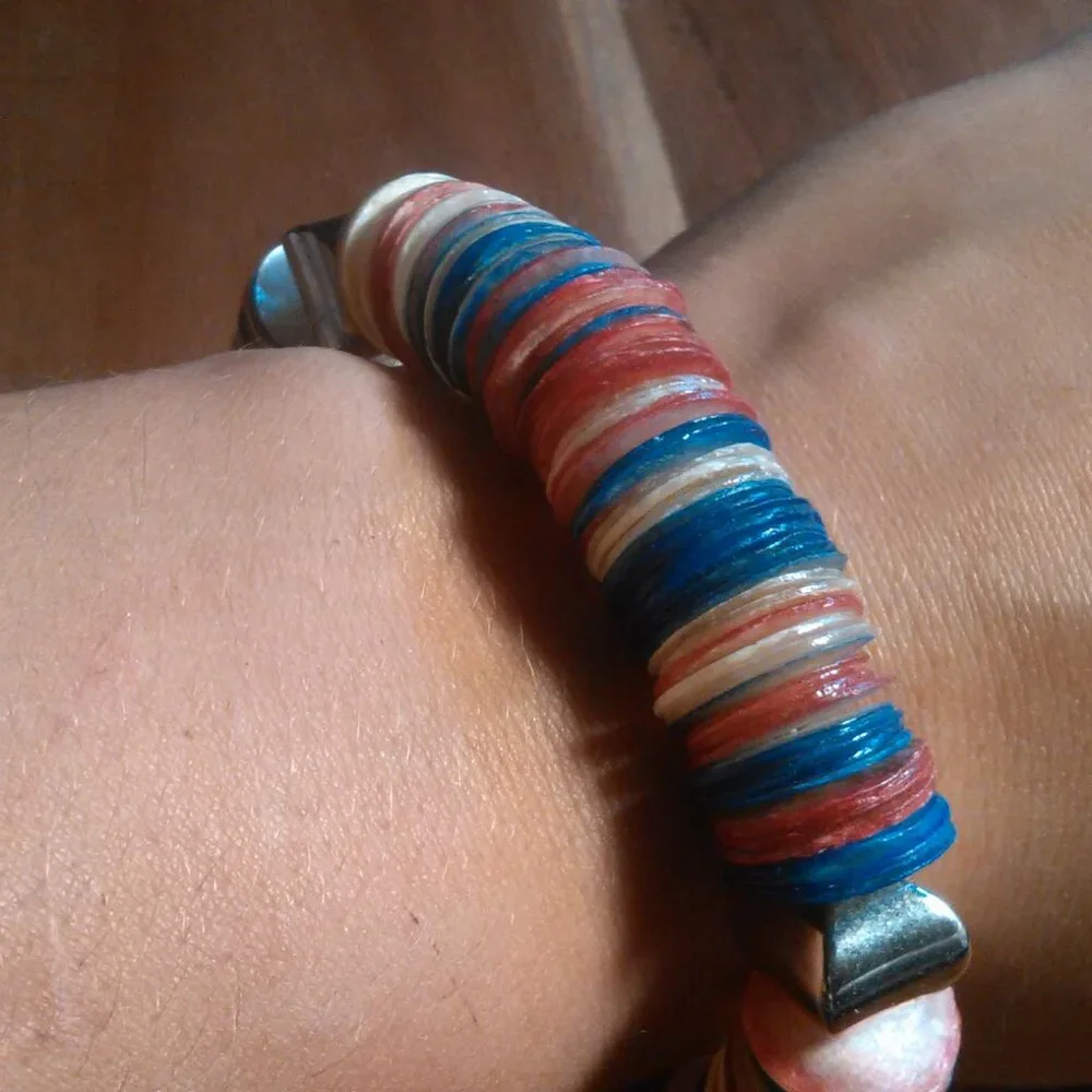 Multi Color Shell And Silvertone Beaded Stretch Bracelet